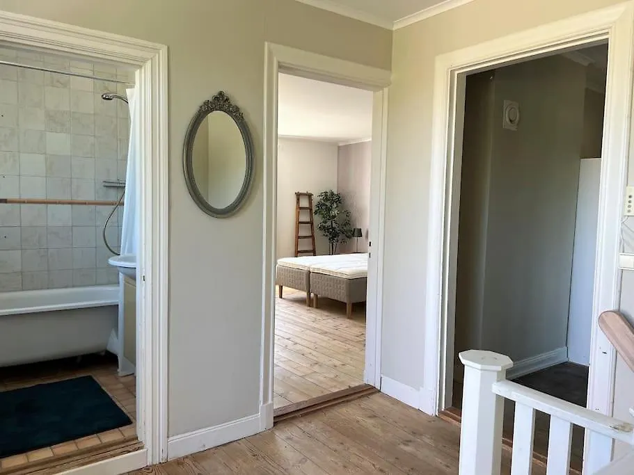 Luxury Spa Villa - Pool Sauna Hottub Sigtuna